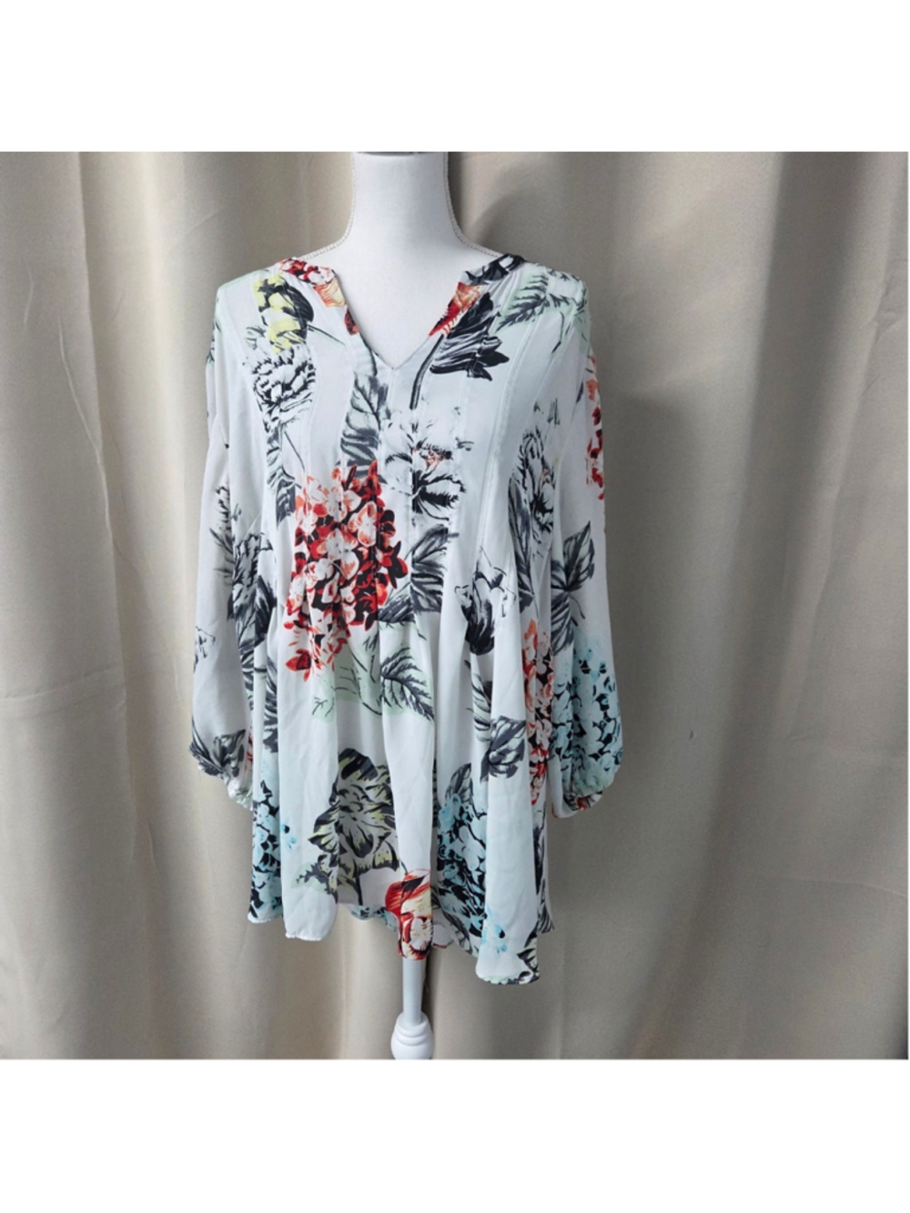 Melissa McCarthy Seven7 White Floral Blouse Size 3X
